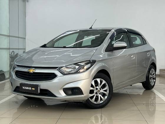 CHEVROLET ONIX 1.4 MPFI ADVANTAGE 8V FLEX 4P AUTOMÁTICO